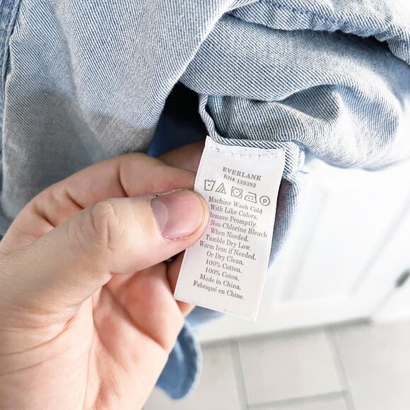 Everlane The Splitneck Jean Dress in Medium Washed Blue - Picture 6 of 9